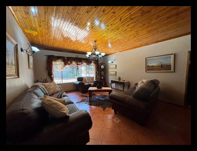 3 BEDROOM HOUSE FOR SALE IN GLEN MARAIS